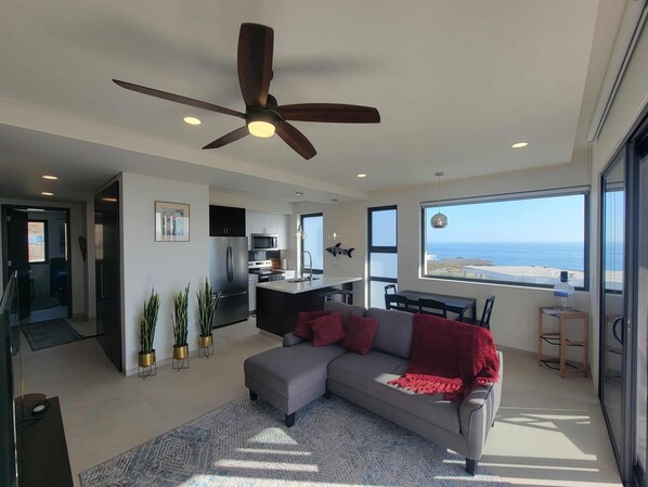 Smart TV - Fun and Surfing In The Sun (Rosarito)