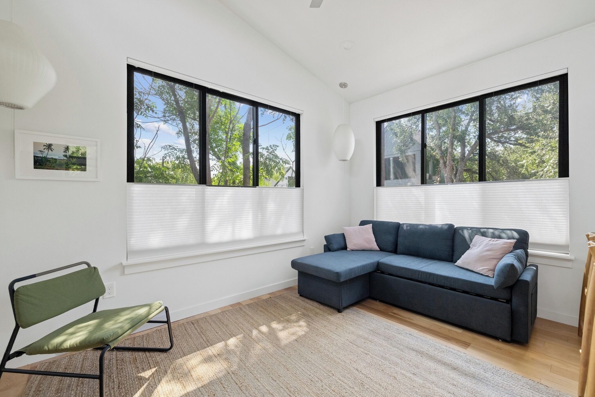 Smart TV, table tennis