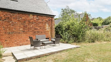 Cottage | Outdoor dining