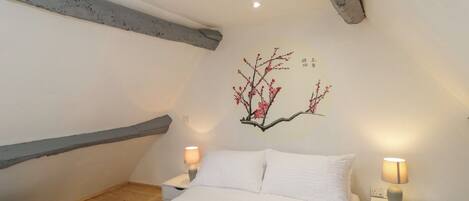 1 chambre, décoration personnalisée, ameublement personnalisé