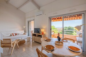 Dining - Appartement Rayol-Évasion vue mer - Welkeys (Rayol-Canadel-sur-Mer)