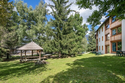 2 Room Apartment 5 People 1 Baby Garden Level