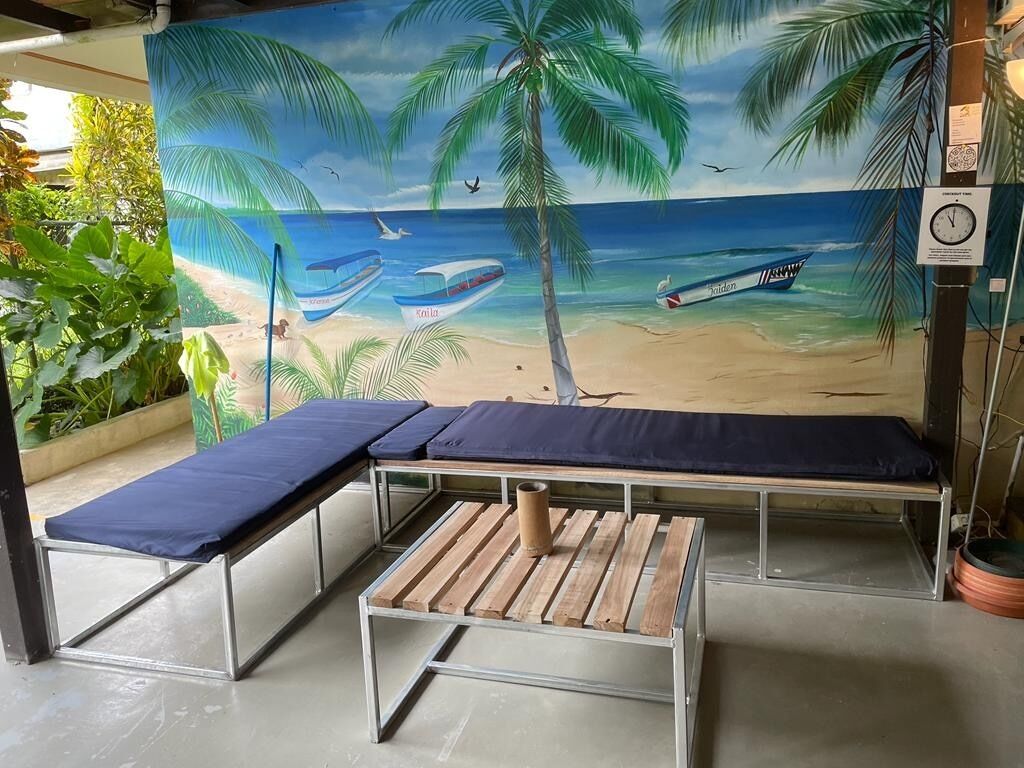 المنشأة من الخارج