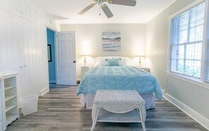 3 bedrooms, iron/ironing board, travel crib, free WiFi