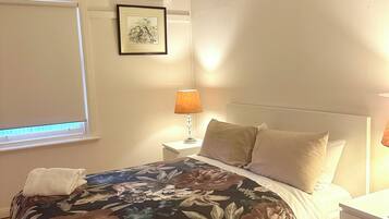 3 chambres, fer et planche Ă repasser, Wi-Fi, draps fournis