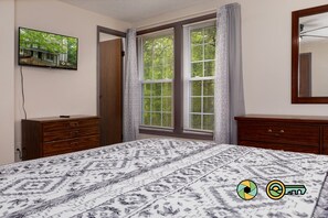 3 bedrooms, free WiFi, bed sheets - Forest Den - Quiet & Convenient to Bryce Resort (Basye)