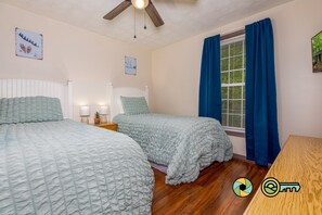 3 bedrooms, free WiFi, bed sheets - Forest Den - Quiet & Convenient to Bryce Resort (Basye)