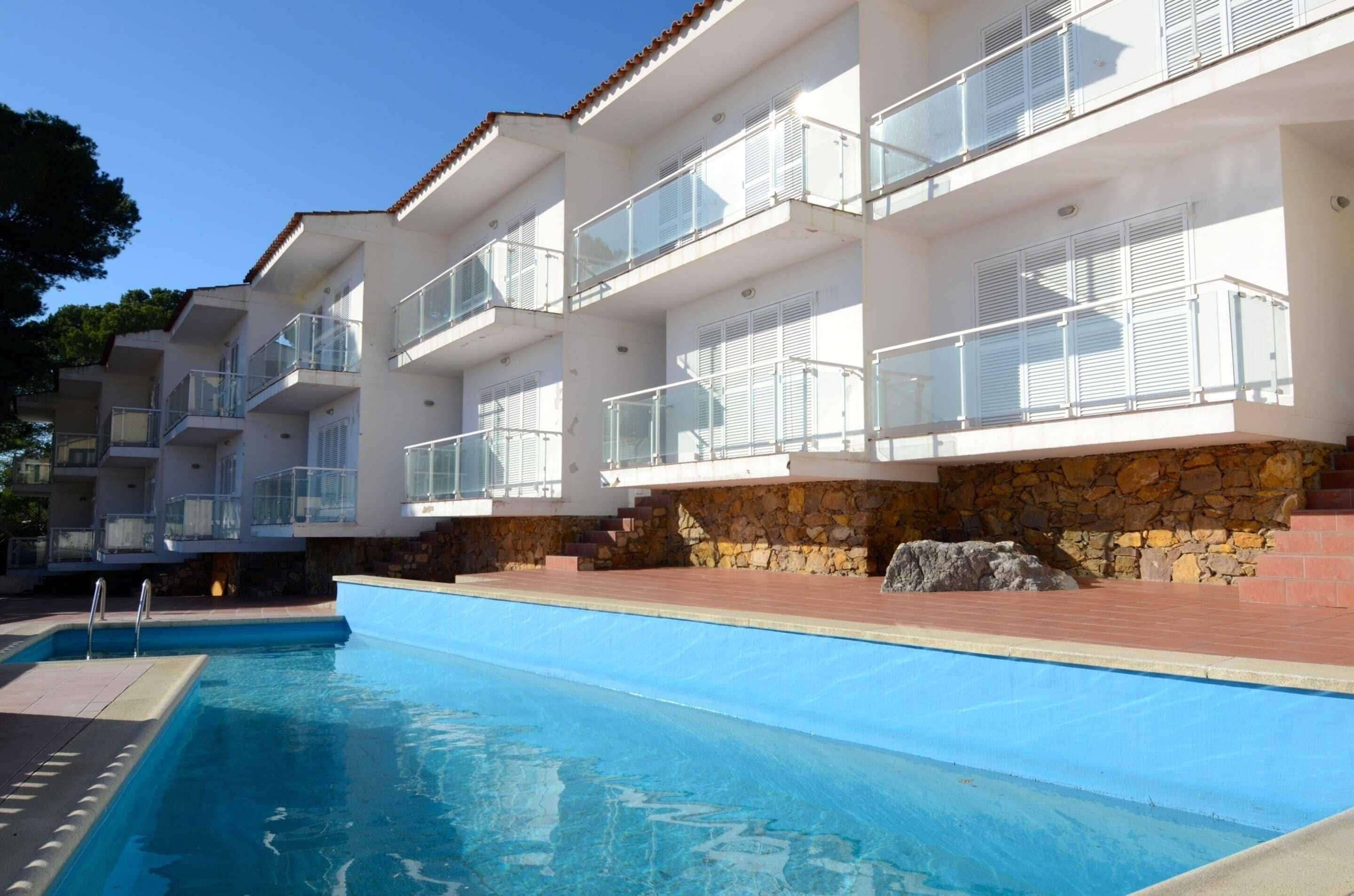 Apartment | Pool | Outdoor pool