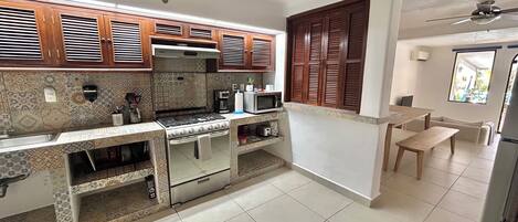 Microwave, oven, stovetop