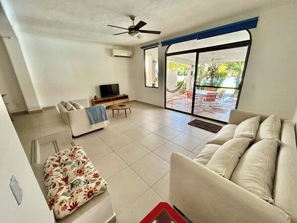 Smart TV - Cancun House in Hotel Zone (Cancún)