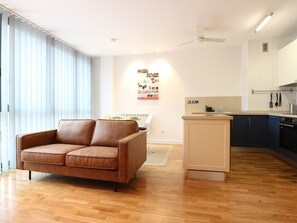 TV - APARTMENT LA BOLERA INDOOR BOWLING ALLEY (Llanes)