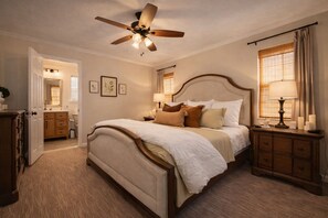 3 bedrooms, in-room safe, desk, iron/ironing board