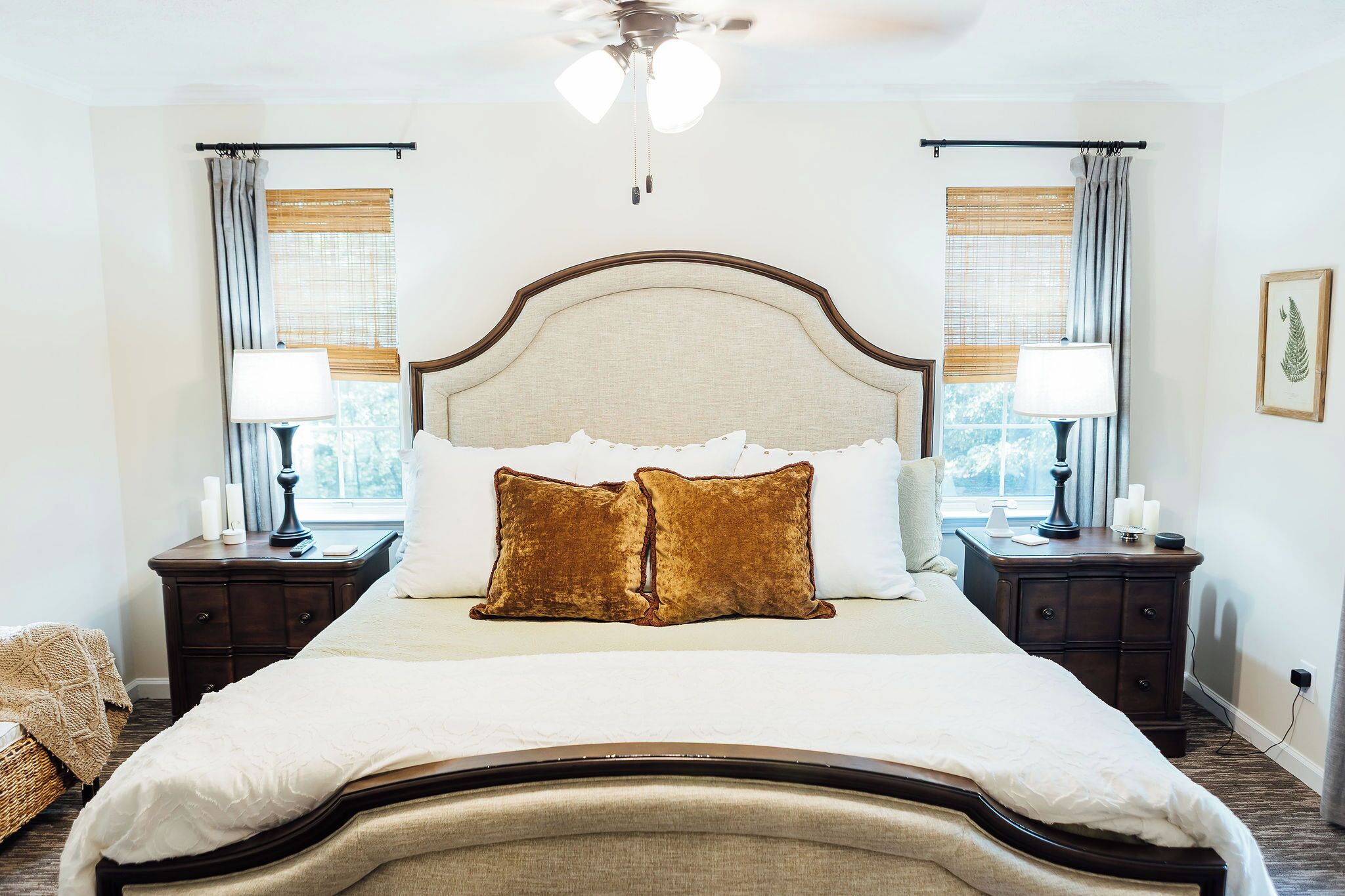 3 sovrum, värdeförvaringsskåp på rummet och skrivbord