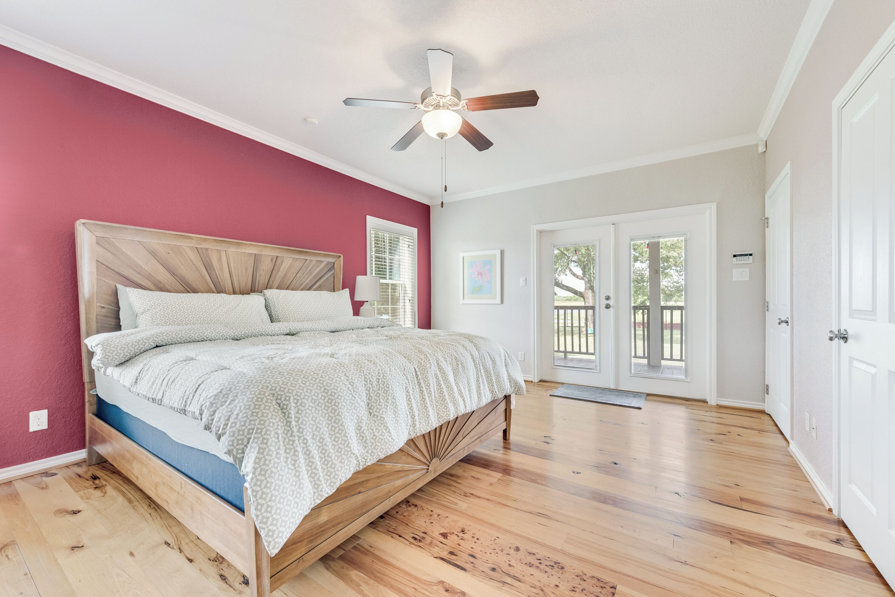 5 habitaciones, escritorio, tabla de planchar con plancha y wifi gratis 
