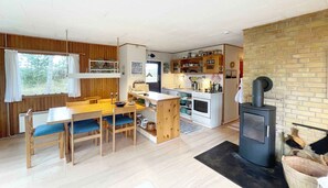 Dining - Lovely cottage close to the North Sea (Pandrup)