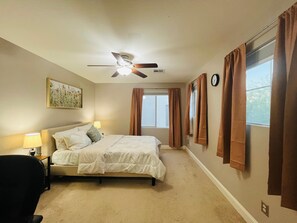 3 bedrooms, iron/ironing board, WiFi, bed sheets