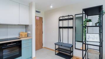 Kühlschrank, Ofen, Herdplatte, Geschirrspüler