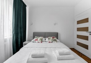 2 bedrooms, iron/ironing board, WiFi, bed sheets
