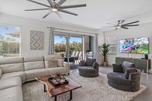 TV, video games - The Perfect Villa with a beautiful Private Pool, Orlando Villa 6417 (Orlando)