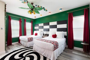 5 bedrooms, iron/ironing board, Internet, bed sheets - Unleash Your Dreams in a Magical Getaway, Orlando Villa 1000 (Orlando)