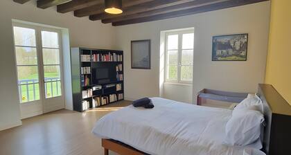Heritage Hideaway With Garden & Charm