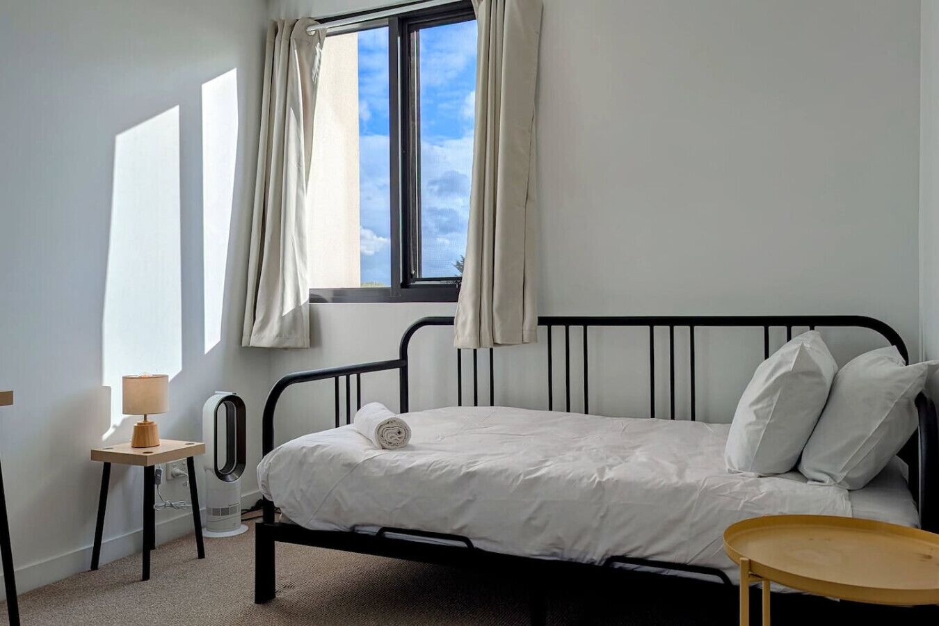 3 bedrooms, desk, free WiFi, bed sheets