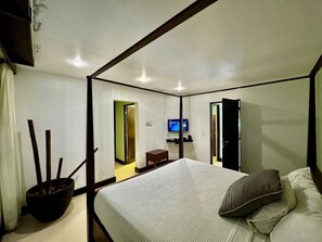 1 bedroom, desk, iron/ironing board, WiFi