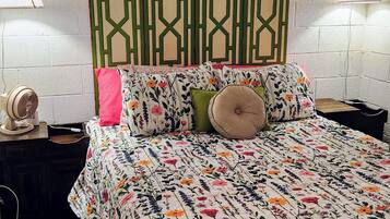 1 bedroom, WiFi, bed sheets