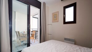 Unclassified image, 4 of 16, button - Air-conditioned apt 4 pers sea view (Agde)