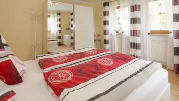 Ferienhaus | 2 Schlafzimmer, individuell eingerichtet, Bügeleisen/Bügelbrett