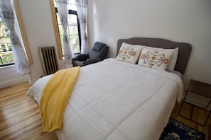 3 chambres, fer et planche à repasser, Wi-Fi, draps fournis