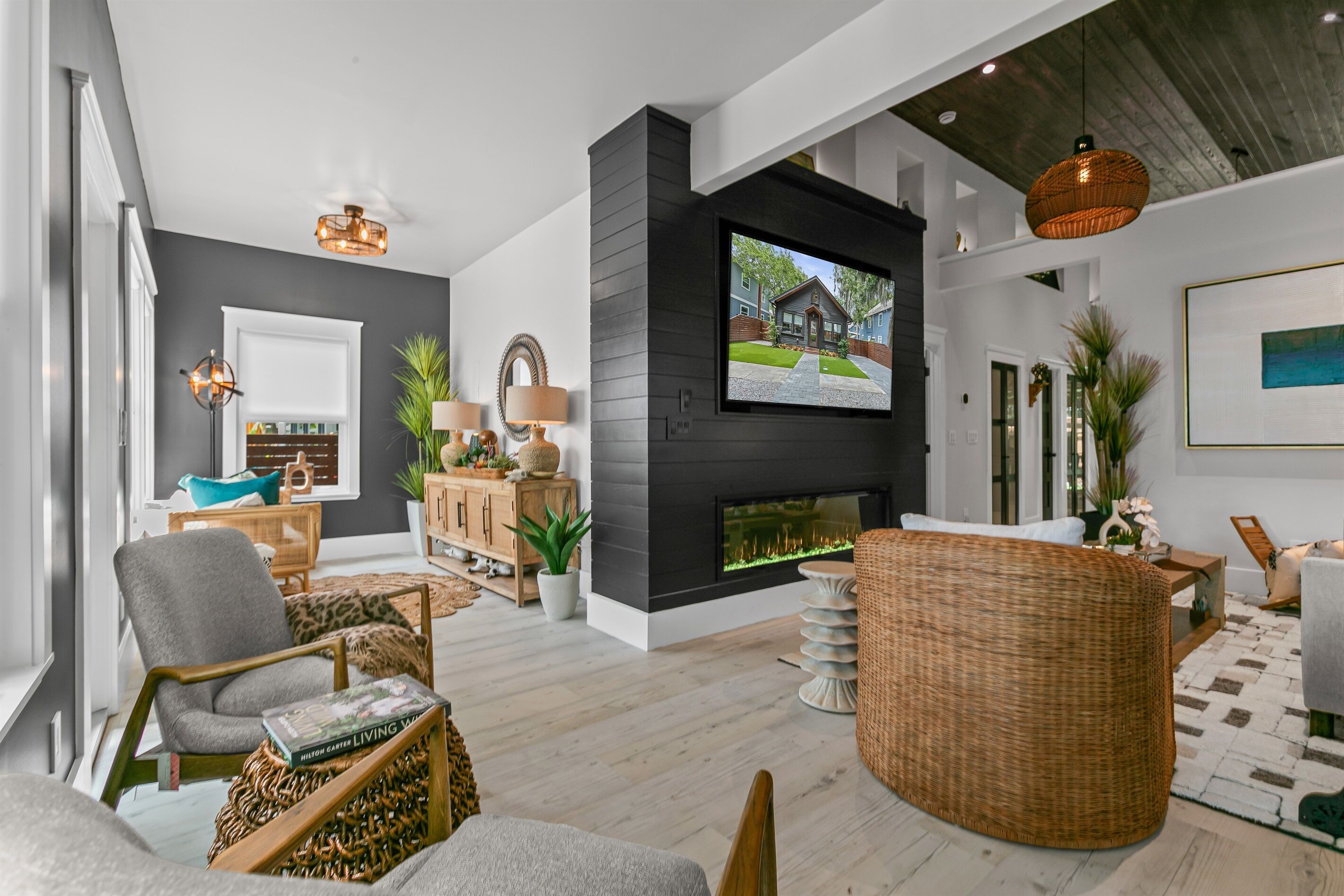 Smart TV, fireplace, books, music library