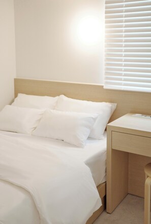 Laptopgeeigneter Arbeitsplatz, kostenloses WLAN