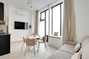 Living area - Studio Moderne - AC- 4P- Champ-de-mars (Paris)
