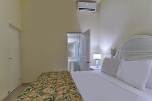 1 slaapkamer, een strijkplank/strijkijzer, wifi, beddengoed