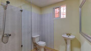 Hårtørrer, håndklæder, Sæbe, Toiletpapir