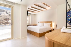 4 habitaciones, tabla de planchar con plancha, wifi y ropa de cama