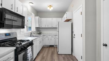 Microwave, oven, stovetop, dishwasher