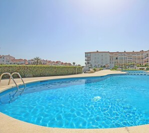 Apartment | Pool | Outdoor pool