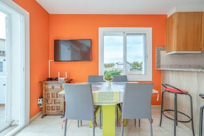 Apartment | Dining
