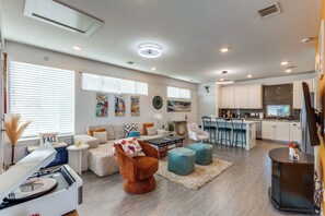 Älytelevisio, videopelejä, kirjoja, musiikkikirjasto