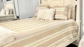 3 chambres, fer et planche à repasser, lit parapluie, Wi-Fi gratuit