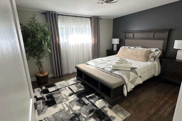 3 bedrooms, iron/ironing board, WiFi, bed sheets
