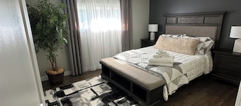 Lovely 3-bedroom house in Villa Park with WiFi and AC