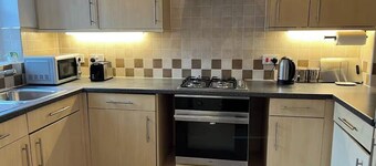 Spacious Comfortable Central Derby 2-Bed Apartment