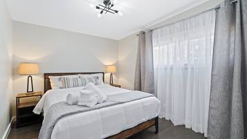 3 quartos, ferros/tábuas de passar roupa, Wi-Fi, roupa de cama