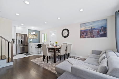 TV. Charming 3BR/2BA Retreat in Villa Park – Comfort, Space & Convenience!