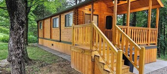 Maple Cozy Cabin at Lost Trails