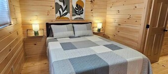 Maple Cabin at Lost Trails