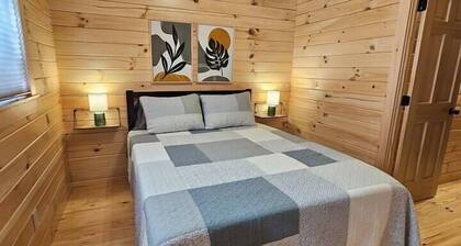 Maple Cabin at Lost Trails